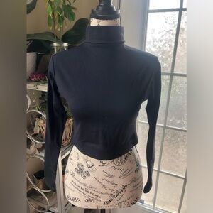 Capezio cropped mock neck long sleeve size large